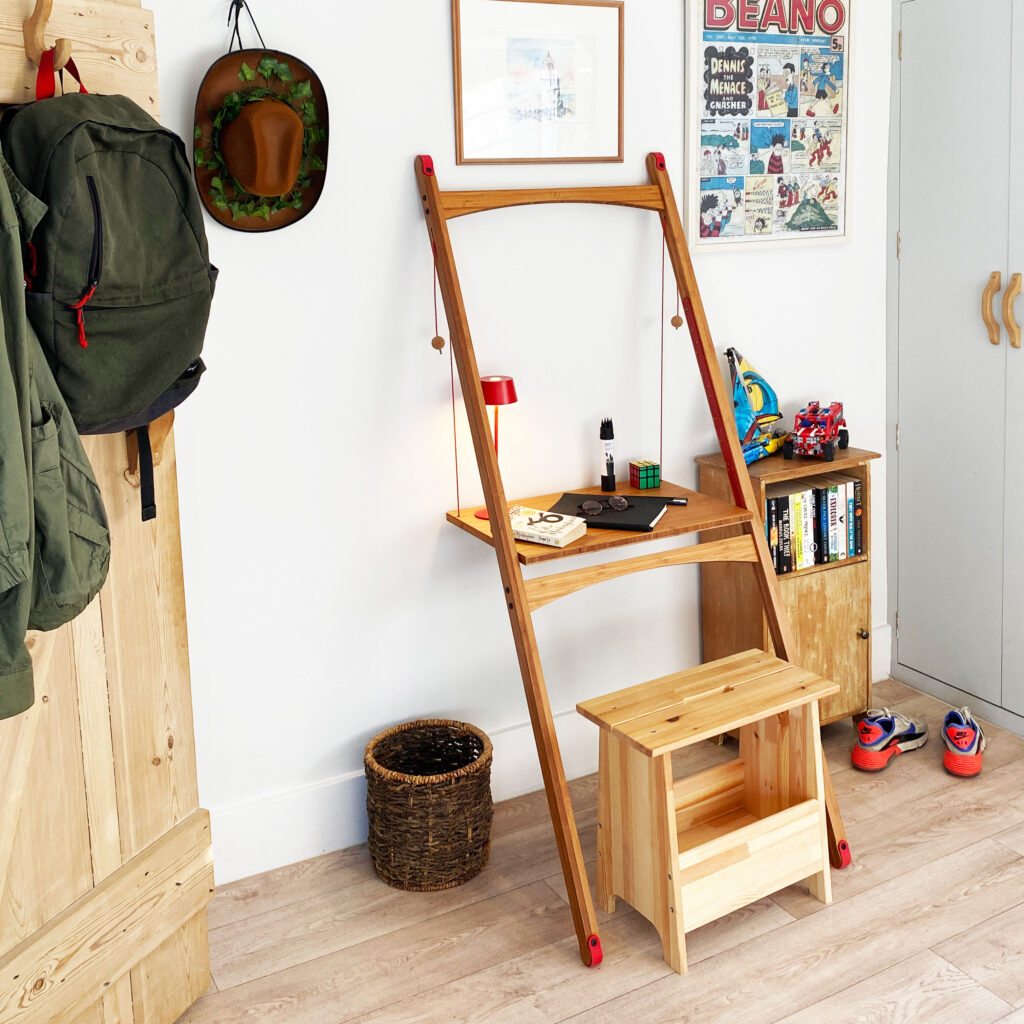 Space saving desk for teen bedrooms